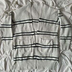Like new cardigan sweater